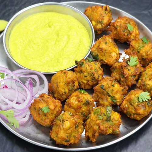 Corn pakoda with green chutney recipe | makai na bhajiya | Rajkot ...