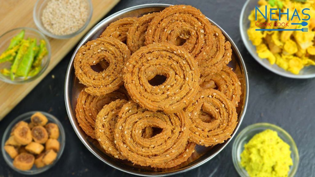 Chakli recipe | Wheat flour chakri | aate ki chakli | ghau na lot ni ...